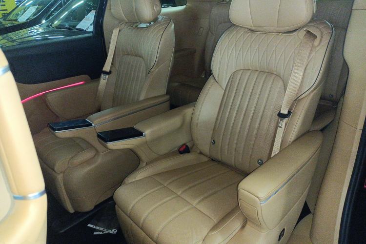 Used VOYAH Dream 2025 PHEV Four-Wheel-Drive Flagship Kunpeng Edition
