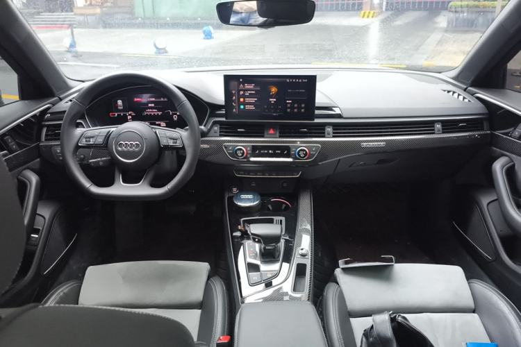 Used Audi A4L 2022 45 TFSI quattro Prestige Dynamic Edition Center Console