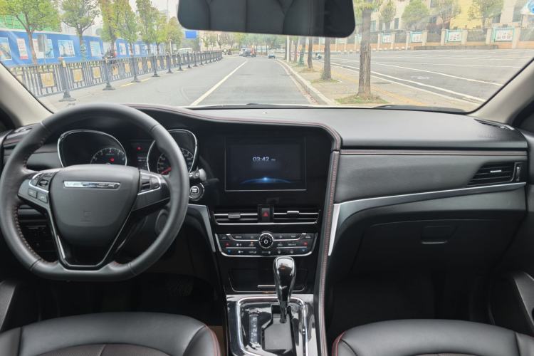 Used Venucia T70 2018 2.0L CVT Smart Enjoyment Version Interior 4