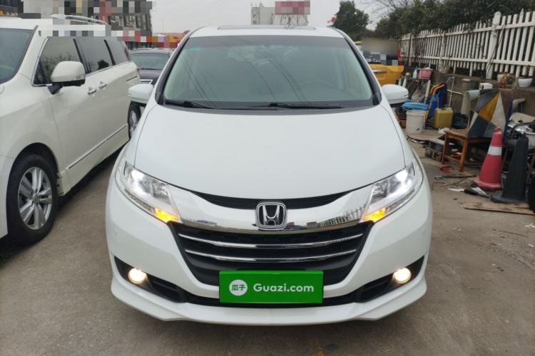 Used Honda Odyssey 2015 Revised 2.4L Luxury Edition
