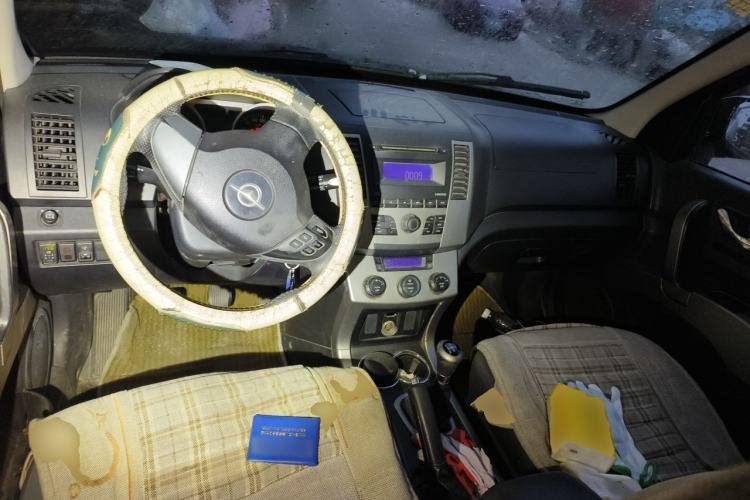 Used Haima Qishi 2010 2.0L Urban Elite Edition Center Console