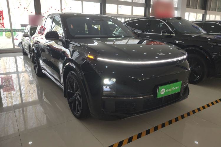 Used Li Auto L8 2023 Pro Model Front Right 45 Deg