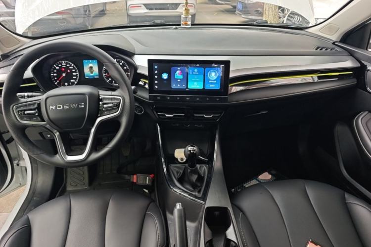 Used Roewe i5 2021 1.5L Manual Diamond Edition
