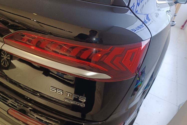 Used Audi Q7 2020 55 TFSI quattro S line sports model
