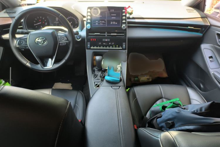Used Toyota Avalon 2019 2.0L Ambition Edition China VI Center Console
