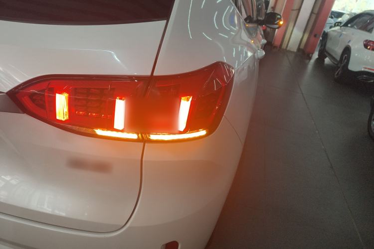 Used Wey VV6 2021 2.0T Two-Wheel Drive Smart Plus