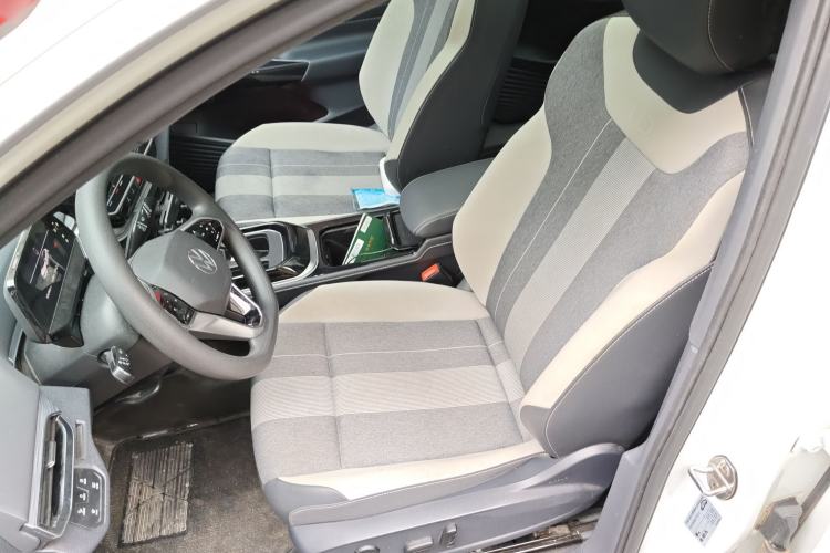 Used Volkswagen ID.4 CROZZ 2022 Long-Range PURE+ Edition Left Front Seat