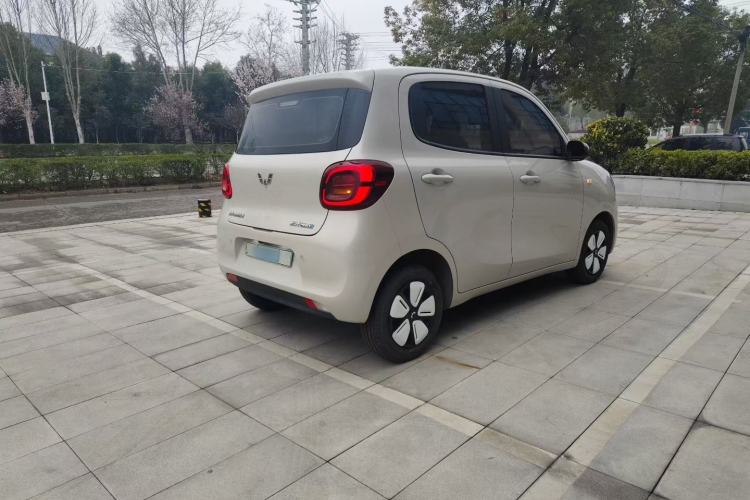 Used Wuling Hongguang MINIEV 2025 Four-Door Version Advanced Edition Exterior 3