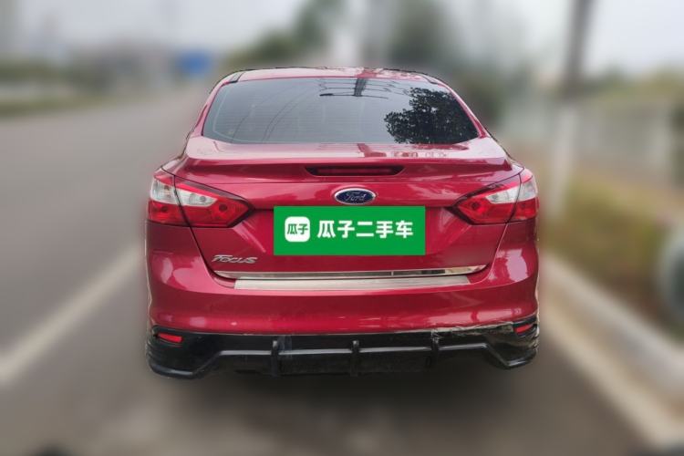 Used Ford Focus 2012 Sedan 1.6L Manual Comfort Model
