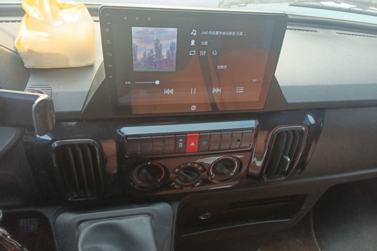 Used Iveco Daily 2023 2.5T A37M1 Long Wheelbase Mid-Roof Dual-Tire Side-Sliding Doors 5-9 Seats
