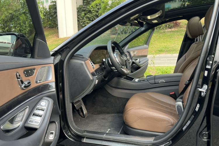 Used Mercedes-Benz S-Class 2020 S 450 L 4MATIC Exclusive Edition Left Front Seat