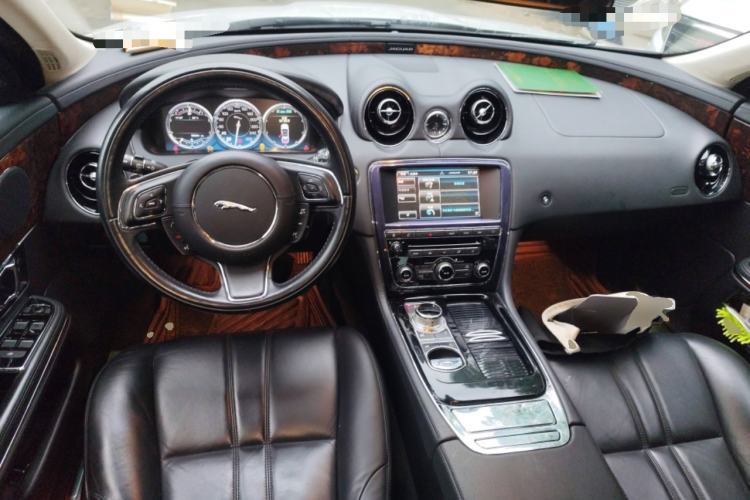 Used Jaguar XJ 2014 XJL 3.0 SC Two-Wheel-Drive Panoramic Business Edition
