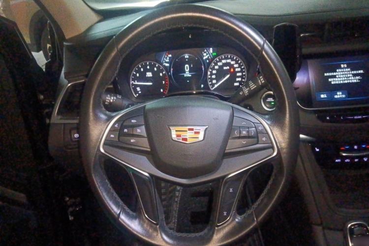 Used Cadillac XT5 2017 Anniversary Edition 28T Four-Wheel Drive Luxury Model