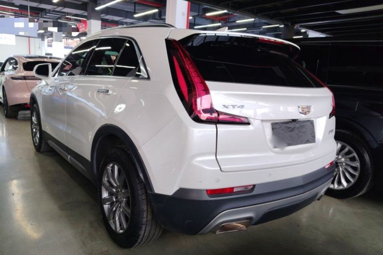 Used Cadillac XT4 2018 28T Two-Wheel-Drive Luxury Model
