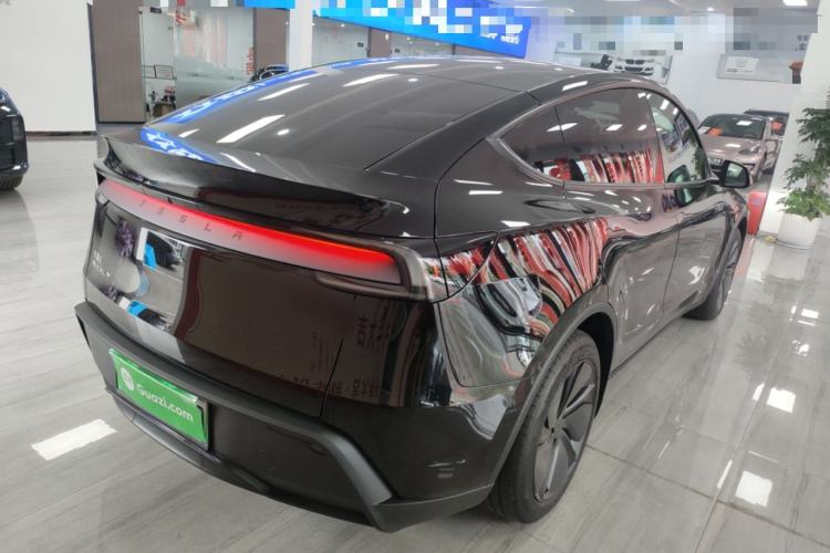 Used Tesla Model Y 2026 Rear-Drive Model