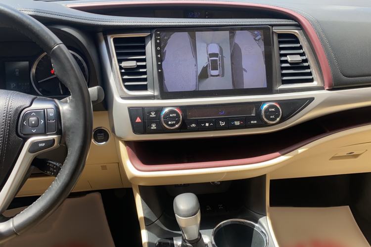 Used Toyota Highlander 2015 2.0T Four-Wheel Drive Luxury Edition 7-Seater
