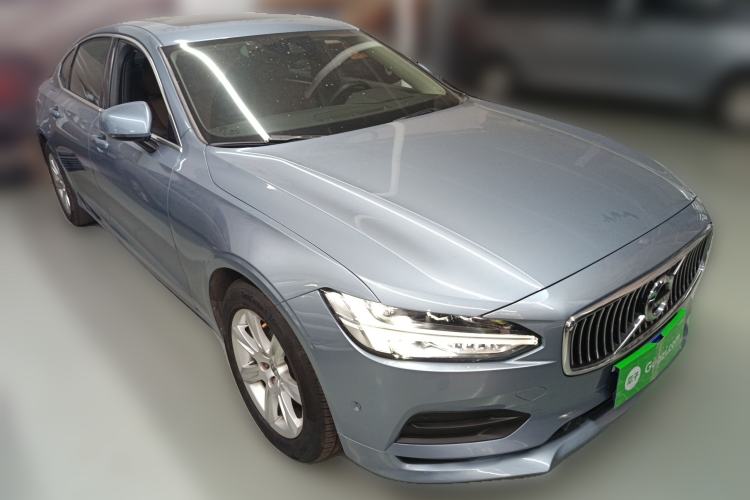 Used Volvo S90 2017 T4 Zhiyi Edition Front Right 45 Deg