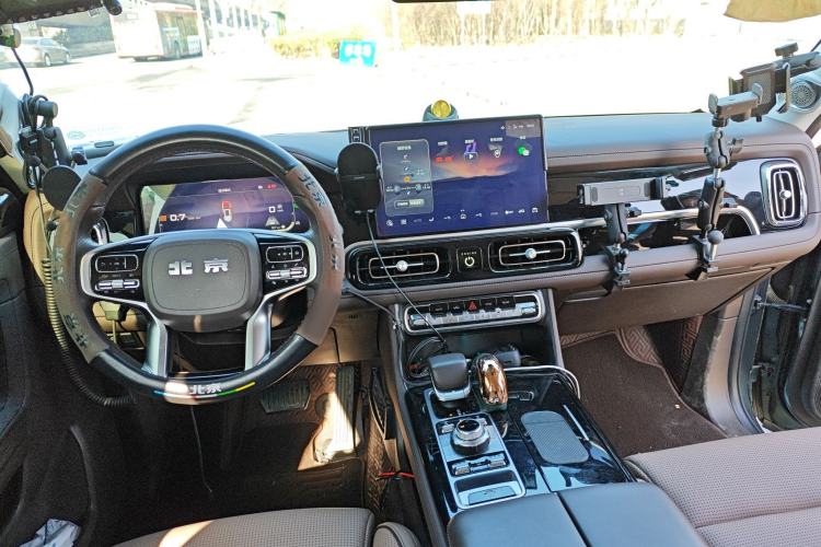 Used BAIC Off-Road BJ60 2022 2.0T Version 11 Five Seats Center Console