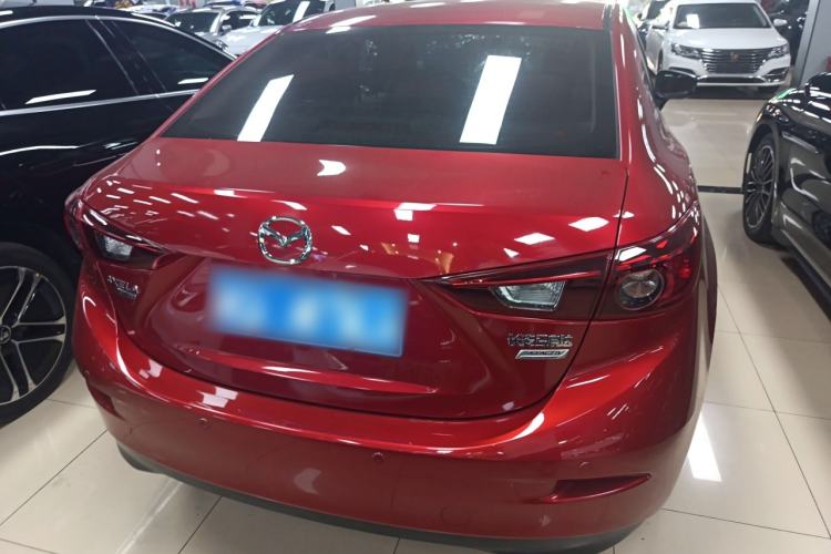 Used Mazda 3 Axela 2016 Sedan 1.5L Automatic Comfort Model
