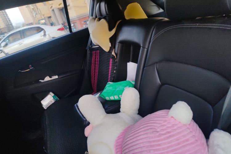 Used Kia Sportage R 2016 2.0L Automatic Two-Wheel Drive DLX Interior 4