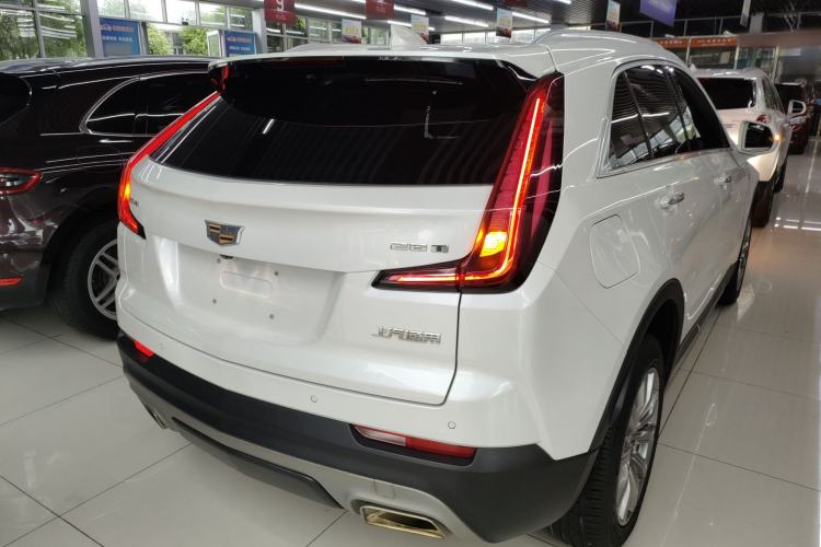 Used Cadillac XT4 2018 28T Two-Wheel Drive Leading Version Rear Right 45 Deg