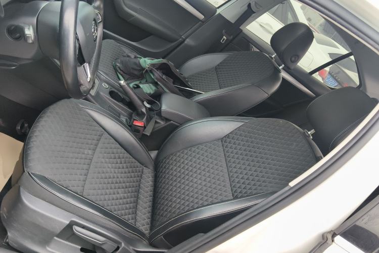 Used Skoda Octavia 2018 1.6L Automatic Luxury Edition Left Front Seat