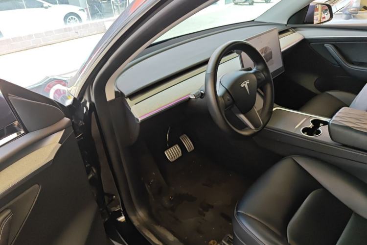 Used Tesla Model Y 2023 Rear-Wheel-Drive Version Driver Seat