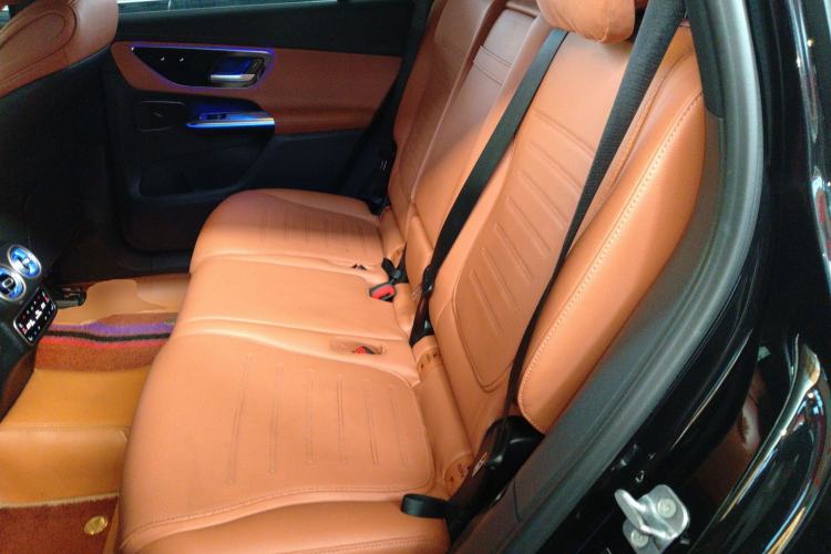 Used Mercedes-Benz GLC 2023 GLC 300 L 4MATIC Dynamic 7-Seater
