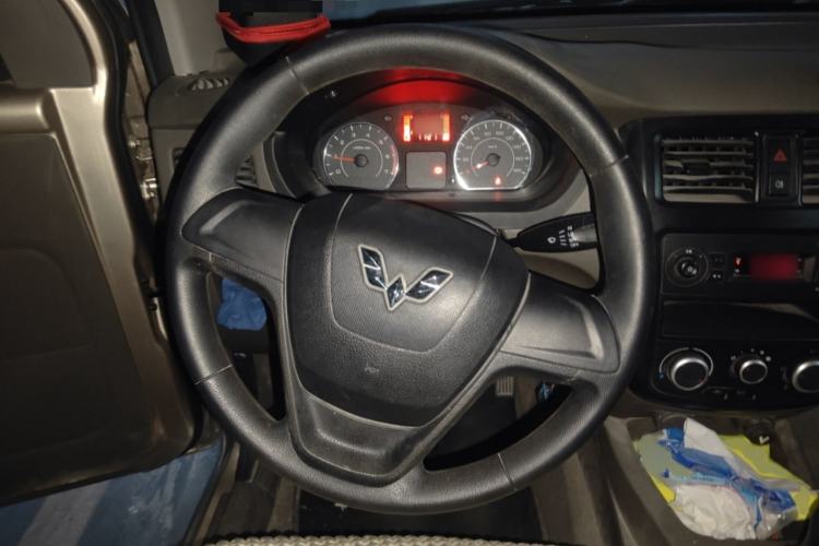 Used Wuling Rongguang V 2019 1.5L Van - Utility Model Steering Wheel