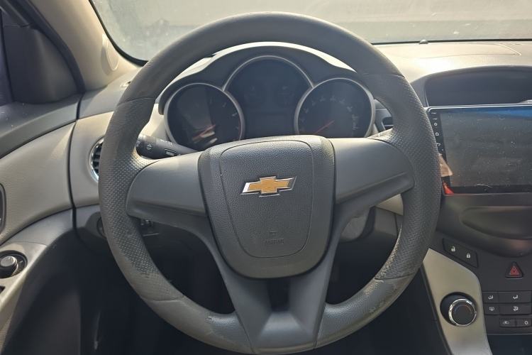 Used Chevrolet Cruze 2013 1.6L SL MT Steering Wheel