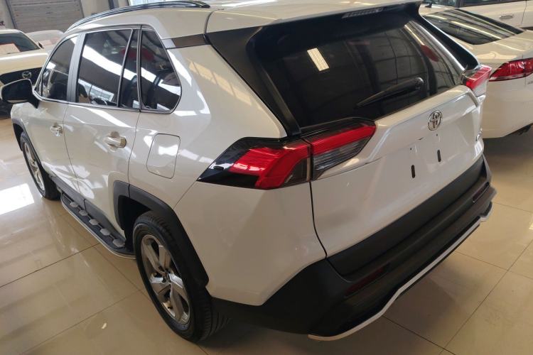 Used Toyota RAV4 2021 2.0L CVT Two-Wheel Drive Fashion Edition
