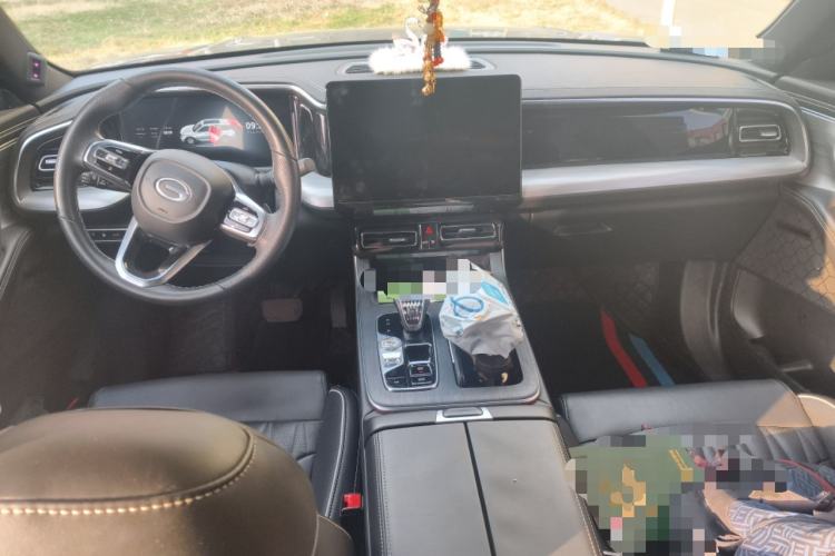 Used GAC Trumpchi GS8 2022 Linghang Series 2.0 TGDI Two-Wheel-Drive Luxury Smart Connectivity Version (7 Seats) Center Console