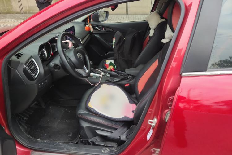 Used Mazda Mazda 3 Axela 2016 Sedan 1.5L Automatic Luxury Model