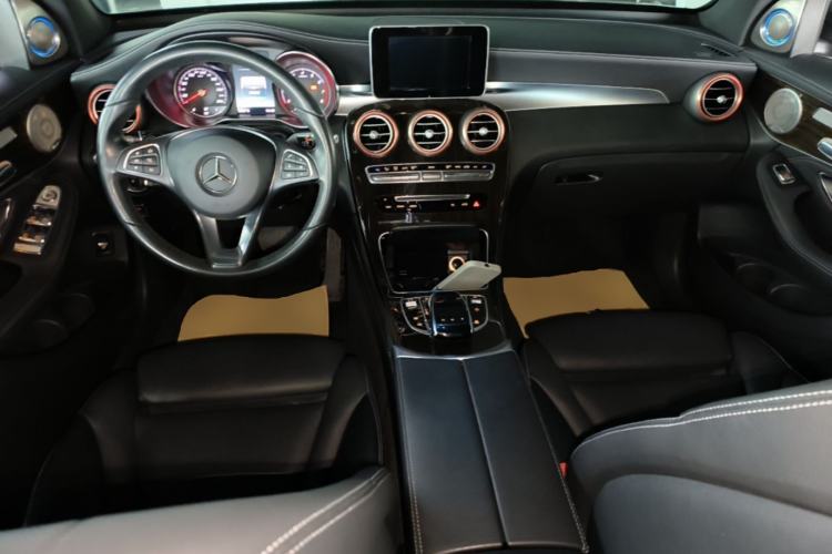 Used Mercedes-Benz GLC 2018 GLC 260 4MATIC Luxury Model
