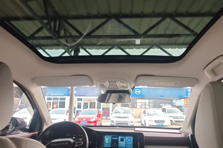 Used Wuling Xingyun 2023 2.0L DHT Flagship Edition Headliner