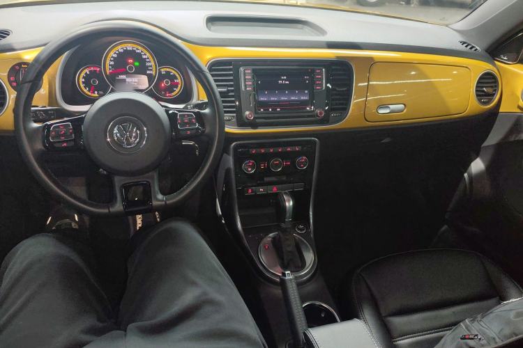 Used Volkswagen Beetle 2016 280TSI Dune Off-Road Edition Center Console