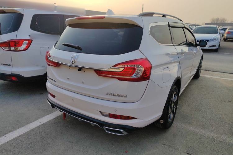 Used Baojun 310W 2017 1.5L Manual Luxury Edition China V