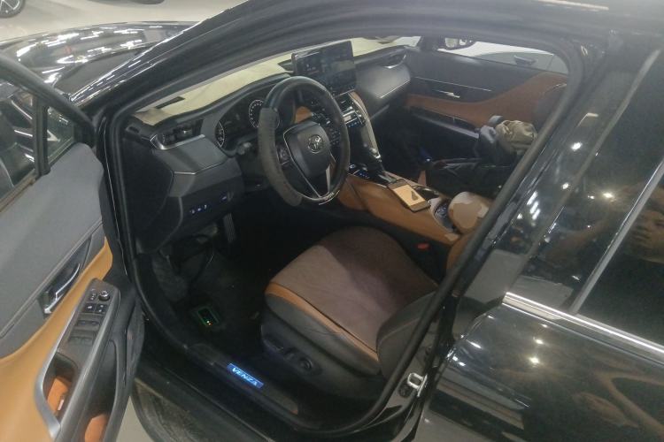 Used Toyota Venza 2022 2.0L CVT Two-Wheel Drive Prestige Edition Driver Seat