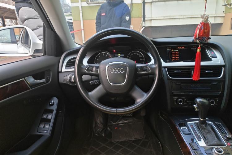 Used Audi A4L 2010 2.0 TFSI Technology Edition
