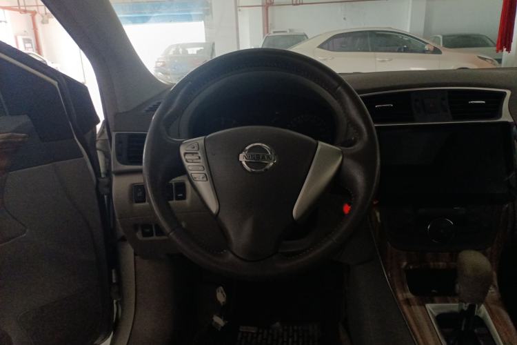 Used Nissan Sylphy 2014 1.6XV CVT Deluxe Edition