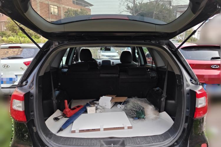 Used Kia Sorento 2013 2.4L 7-Seater Gasoline Comfort Version China IV Standard Trunk