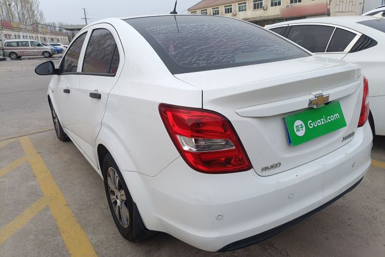 Used Chevrolet Aveo Sonic 2014 Sedan 1.4SL AT Stylish Sunroof Edition