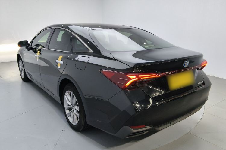 Used Toyota Avalon 2019 Dual-Engine 2.5L Luxury Edition China VI Standard