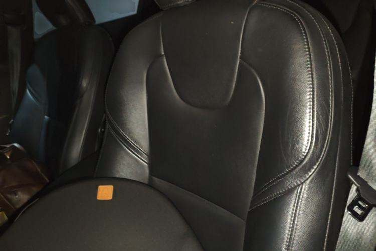 Used Volvo V40 2016 T3 Zhiyi Edition
