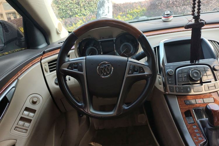 Used Buick LaCrosse 2012 2.4L SIDI Luxury Edition