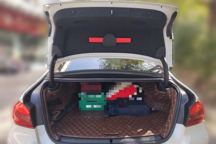 Used BMW 5 Series New Energy 2018 530Le Luxury Package Trunk