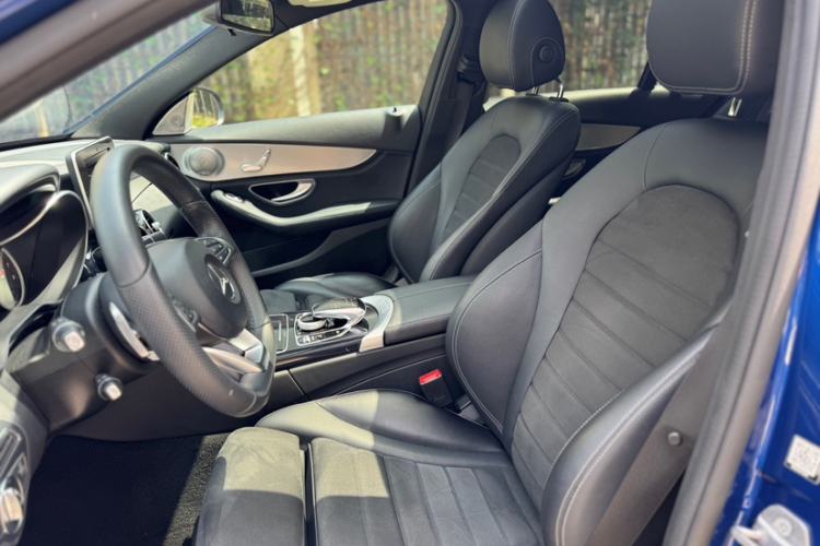 Used Mercedes-Benz C-Class 2017 Restyled C 200 Sport Edition Interior 4