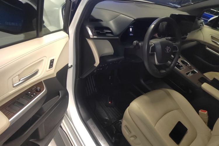 Used Toyota Granvia 2023 2.5L Hybrid Prestige PLUS Edition