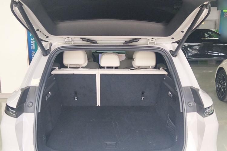 Used Li Auto L6 2025 Pro Smart Refresh Edition Trunk