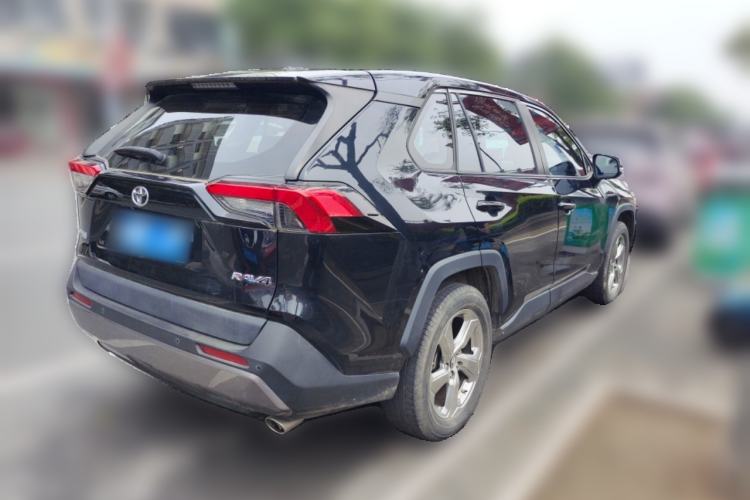 Used Toyota RAV4 2022 2.0L CVT Two-Wheel Drive Fashion Plus Edition Rear Right 45 Deg